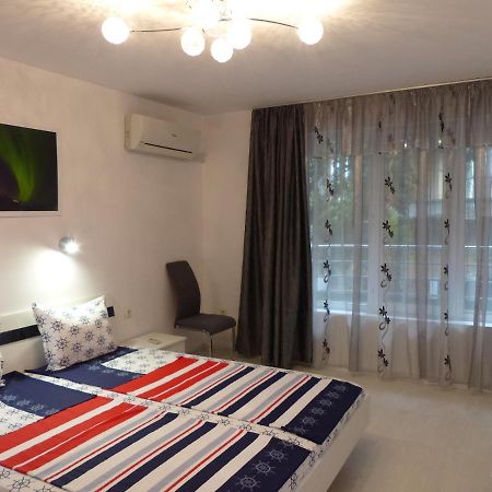 Apartament Holiday Burgas Exterior photo